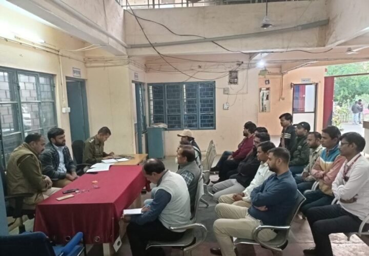 बस संचालकों की बैठकों के नाम पर खानापूर्ति, कार्रवाई कब? 1 बस संचालकों की बैठकों के नाम पर खानापूर्ति, कार्रवाई कब?
