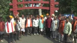 राम मंदिर की जमीन राम के नाम हो, ग्रामीण पहुंचे झाबुआ,मंदिर कृषि भूमि से अवैध कब्जा हटाने की मांग 3 राम मंदिर की जमीन राम के नाम हो, ग्रामीण पहुंचे झाबुआ,मंदिर कृषि भूमि से अवैध कब्जा हटाने की मांग