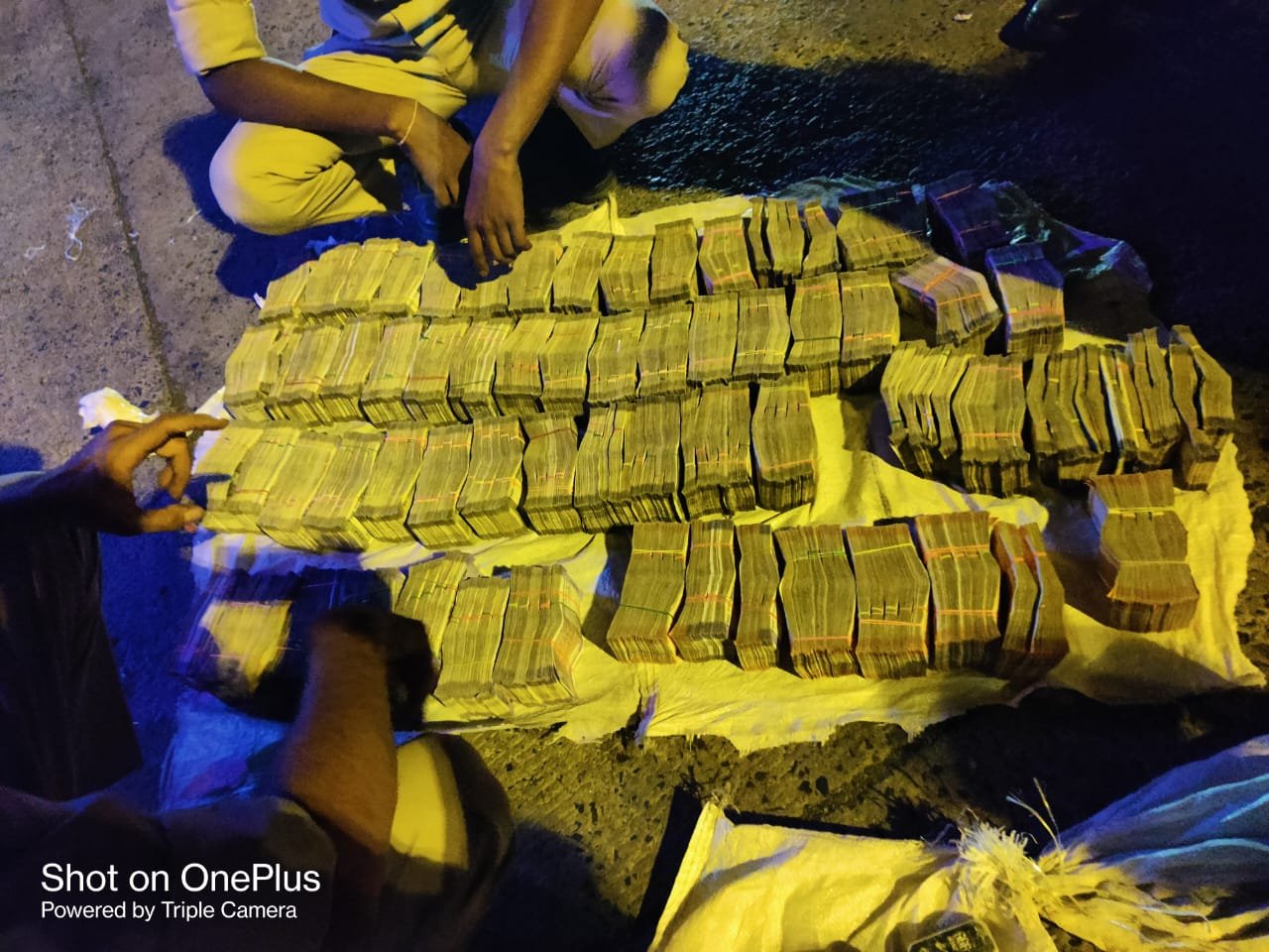 बस से मिले 1 करोड़ 28 लाख कैश, कार्रवाई सिर्फ चुनावों में ही क्यों ! 10 IMG 20240406 WA0017