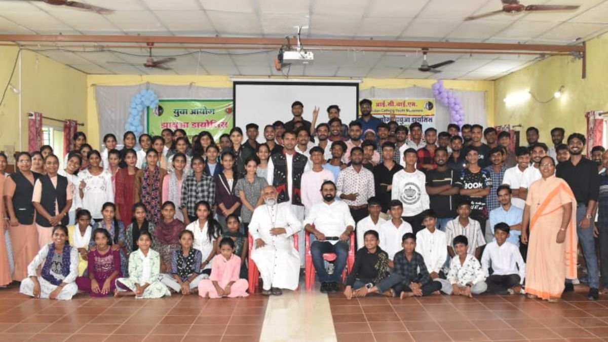 .युवाओं के लिए सेमिनार