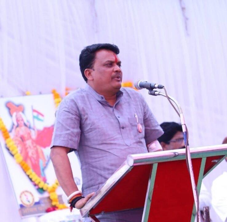नागरसिंह चौहान कैबिनट बैठक में शामिल हुए । 1 नागरसिंह चौहान अपनी नाराजगी की वजह से सुर्खियों में आए थे ।