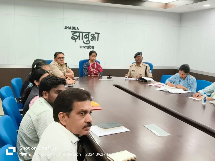 सड़क सुरक्षा को लेकर जिला स्तरीय बैठक, ब्लैक स्पॉट पर उठे कदम 1 सड़क सुरक्षा को लेकर बैठक