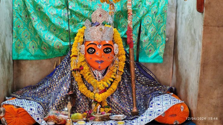 मां नागणेचा मंदिर में नवरात्रोत्सव: श्रद्धालुओं की भारी भीड़ उमड़ी । 2 मां नागणेचा ।