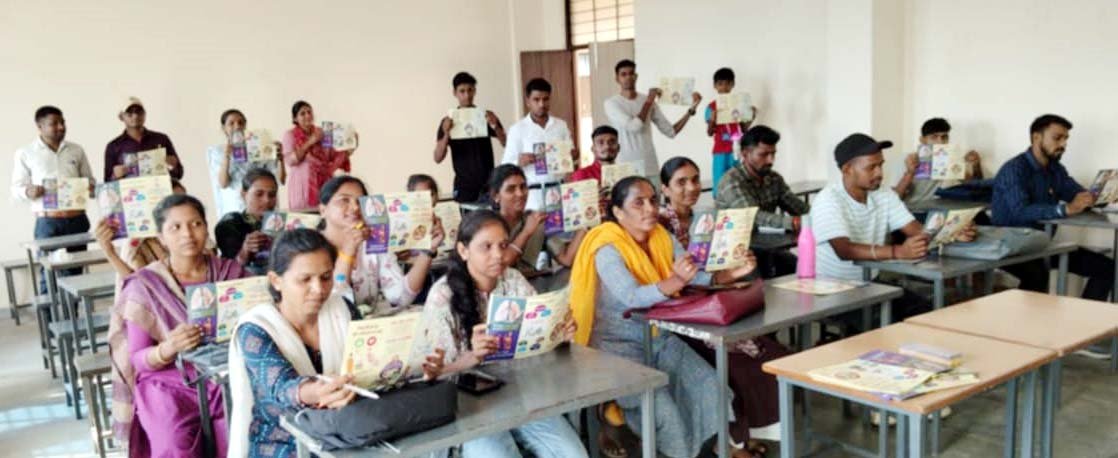 जन अभियान परिषद ने विद्यार्थियों को जल संरक्षण, "एक पेड़ माँ के नाम" और नशामुक्ति अभियान के बारे में दी जानकारी 1 जन अभियान परिषद का जागरूकता कार्यक्रम ।