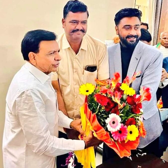 एमडी ड्रग मामला : 1800 करोड़ रुपये के एमडी ड्रग मामले पर राजनीति तेज 1 एमडी ड्रग मामला, कांग्रेस का आरोप वित्त मंत्री के साथ आरोपी ।