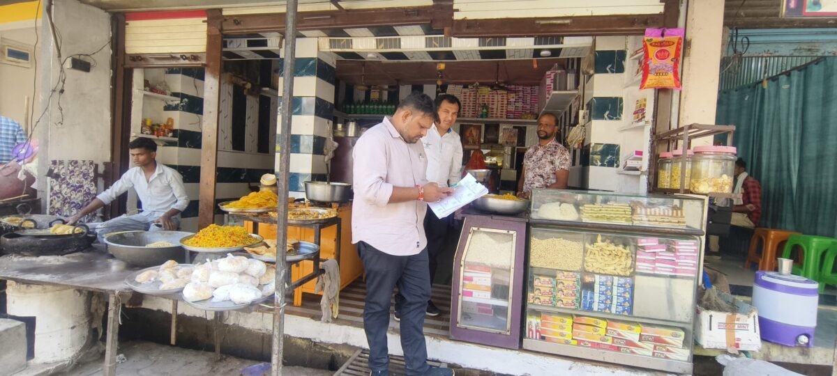 खाद्य सुरक्षा विभाग की कार्रवाई ।