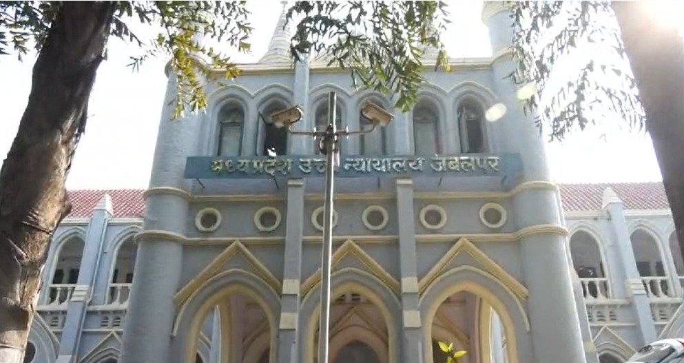 डीजे के शोर से बढ़ता ब्लड प्रेशर और हार्ट अटैक का खतरा: एमपी हाई कोर्ट में जनहित याचिका 9 डीजे का तेज शोर—स्वास्थ्य के लिए खतरा