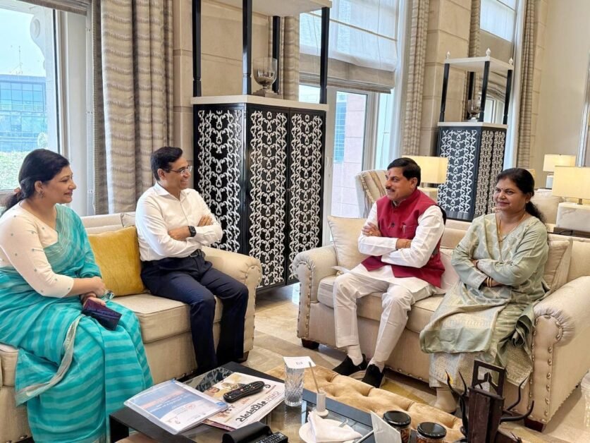 12वीं फेल से मिले सीएम मोहन यादव .