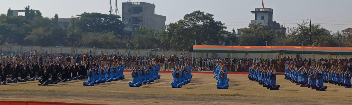 झाबुआ में 76वां गणतंत्र दिवस धूमधाम से मनाया, प्रभारी मंत्री विजय शाह ने किया ध्वजारोहण 3 झाबुआ में 76वां गणतंत्र दिवस