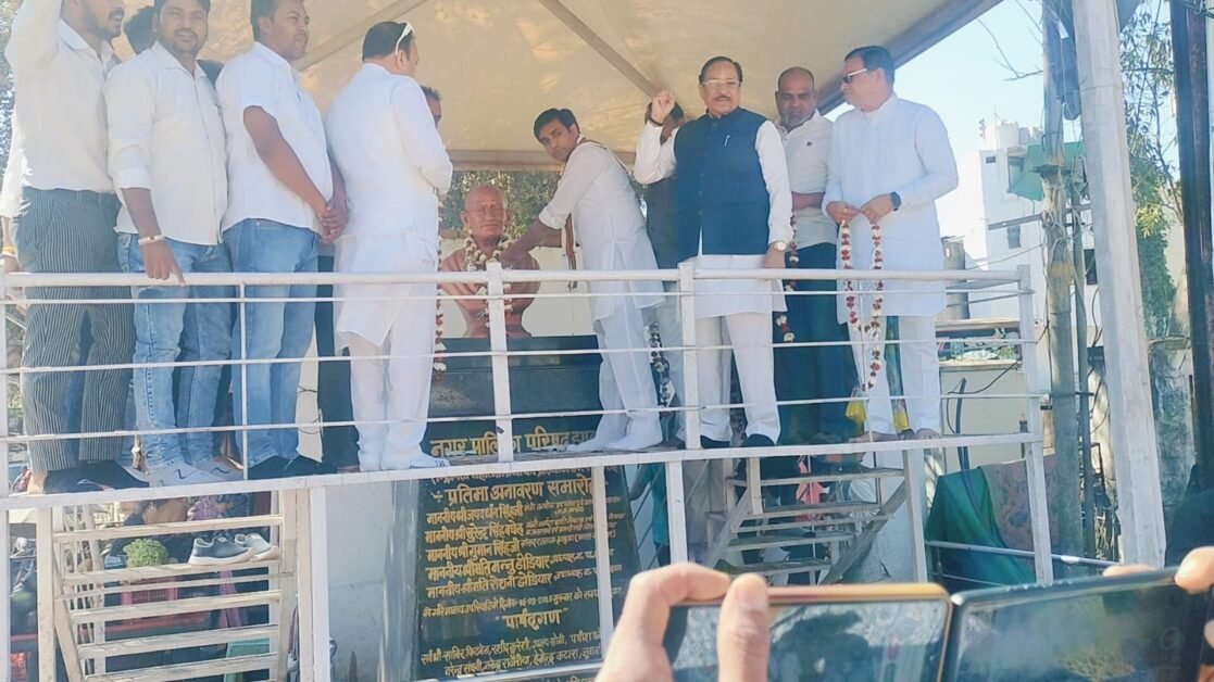 महात्मा गांधी की पुण्यतिथि पर कांग्रेस ने दी श्रद्धांजलि 2 img 20250130 wa00133902723144928878206