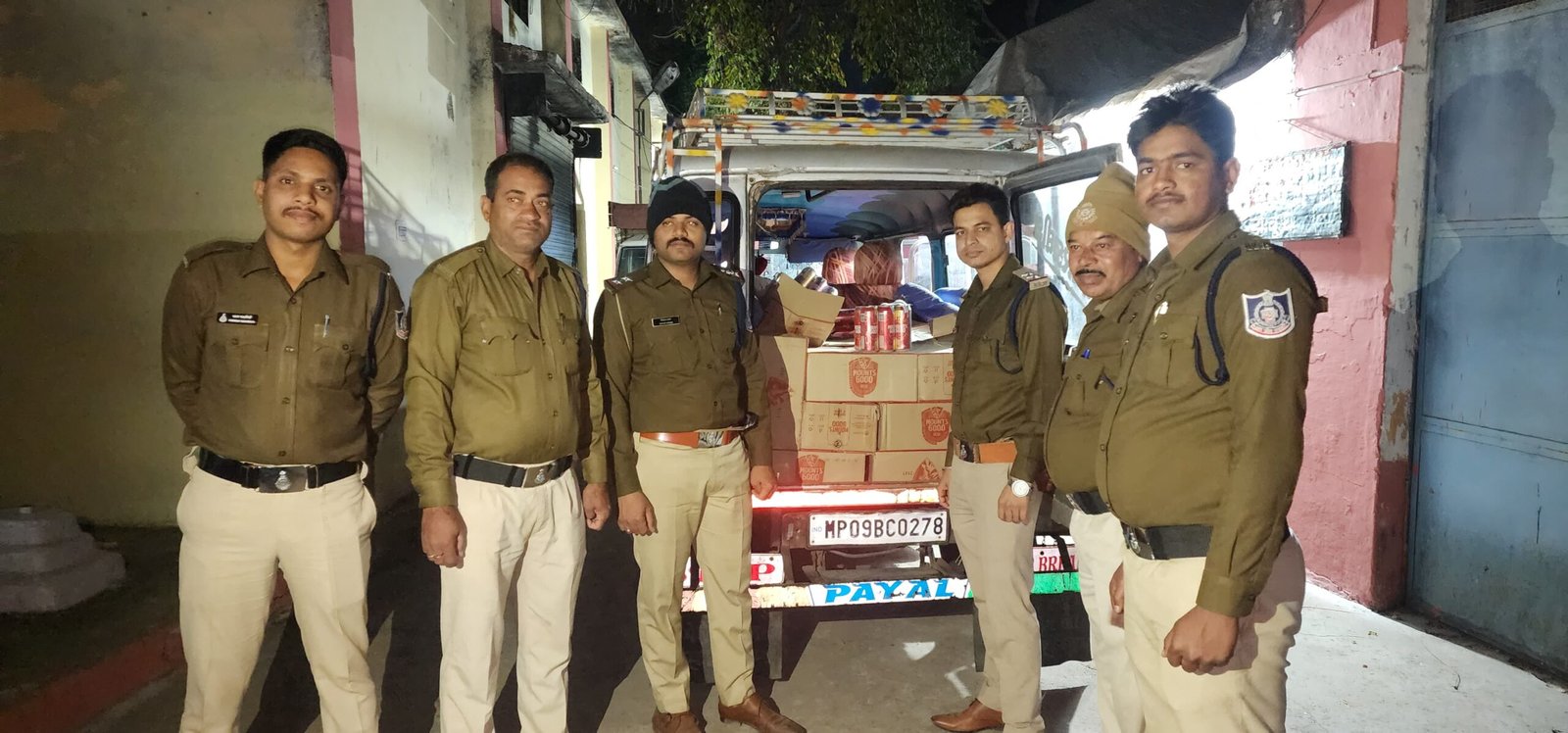 झाबुआ: आबकारी विभाग ने पकड़ा अवैध शराब परिवहन करते वाहन 4 IMG 20250219 WA0008 scaled