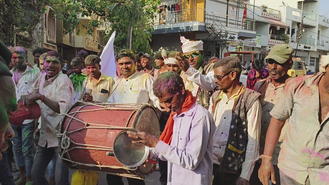 करवड़ भगोरिया मेले में रही धूम, पारंपरिक नृत्य ने मोहा मन 8 img 20250312 wa00302740683262997955949