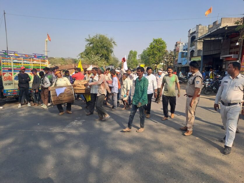करवड़ भगोरिया मेले में रही धूम, पारंपरिक नृत्य ने मोहा मन 1 img 20250312 wa00324018954089485335127