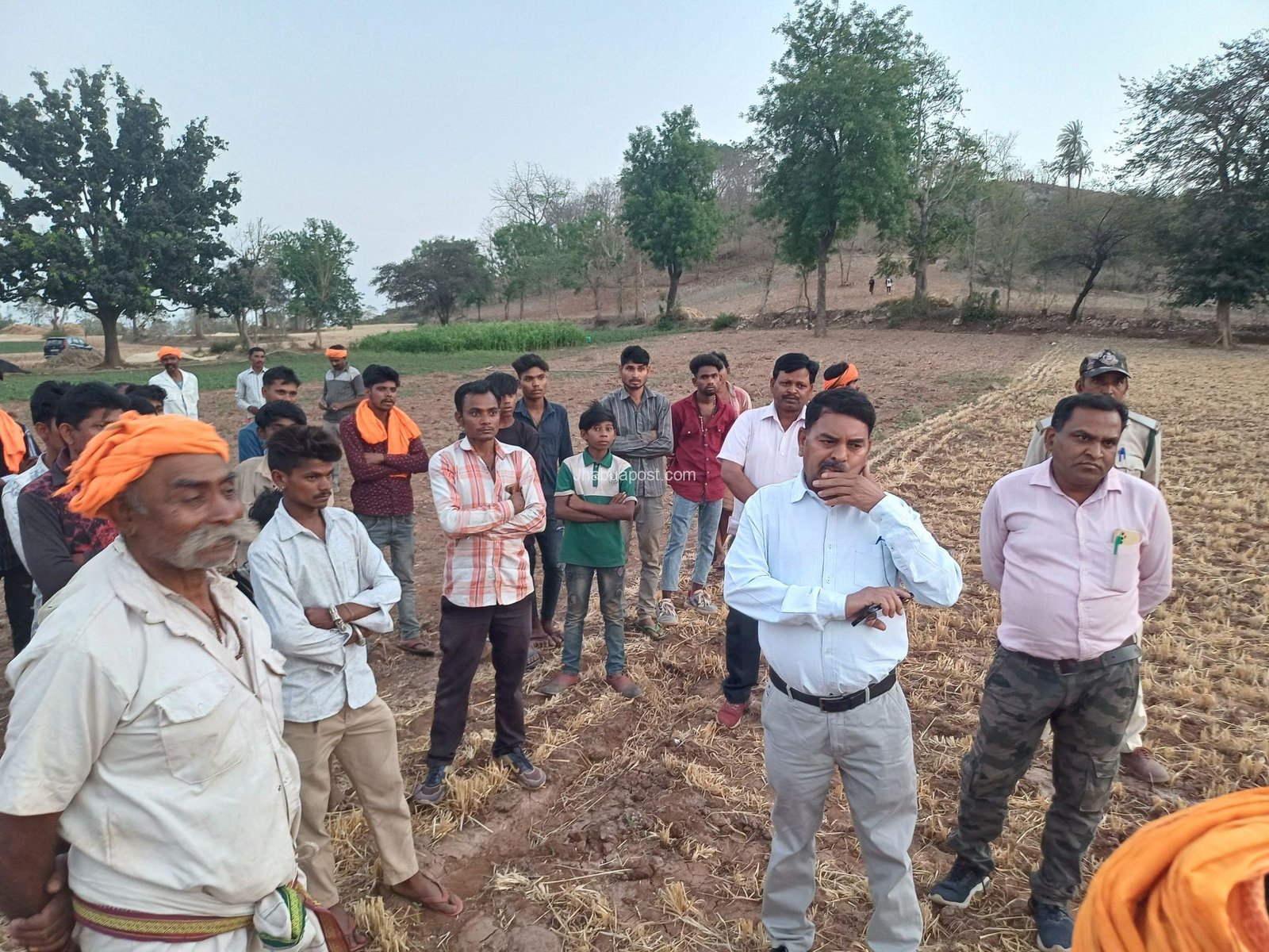 EXCLUSIVE POST - मक्का काटते समय तेंदुए का हमला, तीन ग्रामीण घायल 9 20250414 1857066423410523660737437