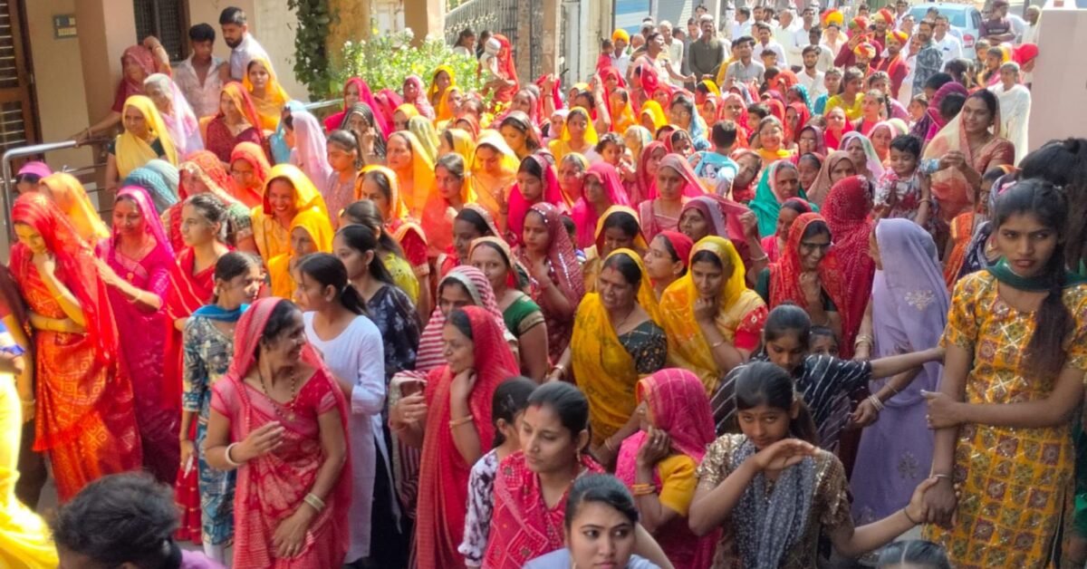 करवड़ में भव्य कलश यात्रा, श्री खेड़ापति हनुमान मंदिर जीर्णोद्धार और मां चामुंडा मूर्ति प्राण प्रतिष्ठा कार्यक्रम 2 img 20250403 wa00454802840378898404203