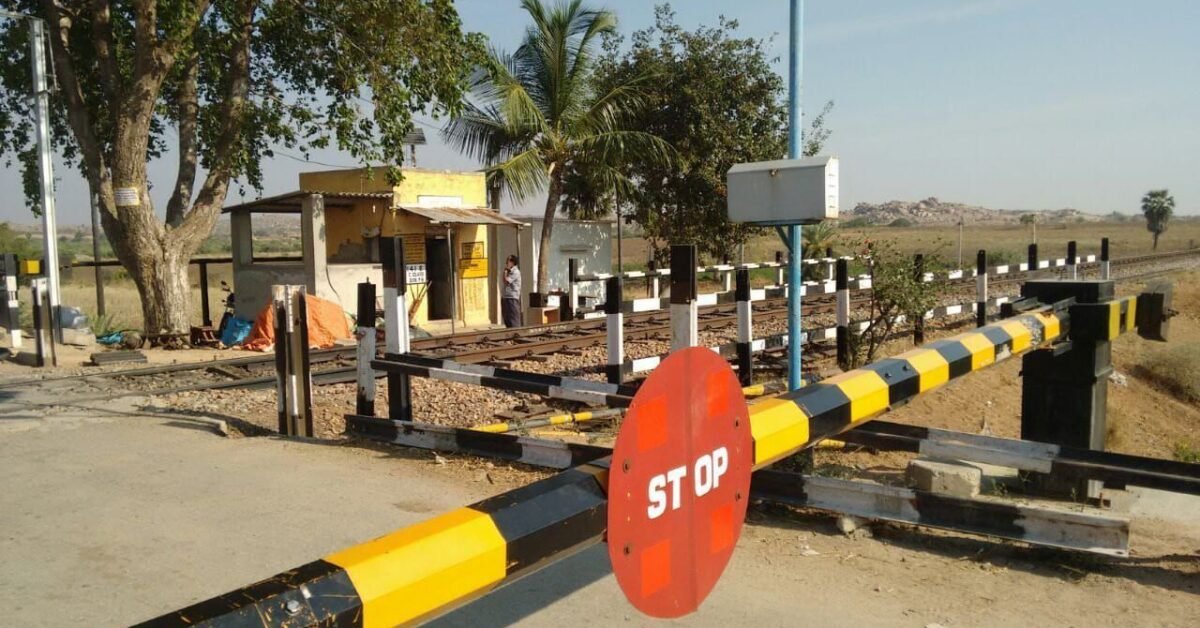 मेघनगर–थांदला रोड पर 21-22 अप्रैल को रेलवे फाटक बंद रहेगा, वैकल्पिक रास्तों का करें इस्तेमाल 1 img 20250420 wa00482314412093292841543