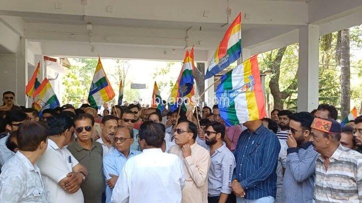 जैन मंदिर से चोरी का पता नहीं लगा पाई पुलिस, आक्रोशित जैन समाज पहुंचा एसपी के पास! 3 screenshot 20250415 114348 gallery1652755458687699131