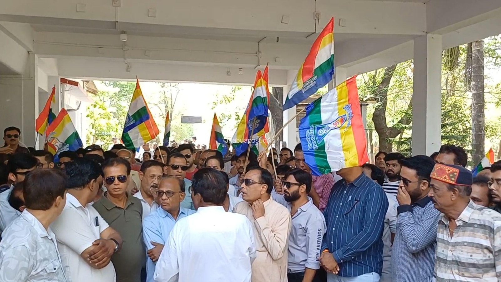 जैन मंदिर से चोरी का पता नहीं लगा पाई पुलिस, आक्रोशित जैन समाज पहुंचा एसपी के पास! 10 screenshot 20250415 114348 gallery1652755458687699131