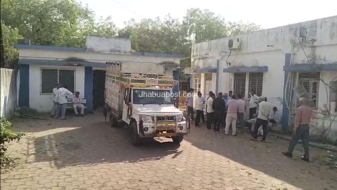 कुएं में तैरता मिला SI नगीन कटारा का शव, हत्या, हादसा या आत्महत्या – जांच में उलझा मामला 2 screenshot 20250417 165511 gallery7094423057461717997