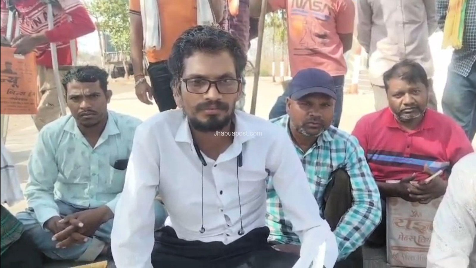 झाबुआ में दिव्यांगों के लिए टू-व्हीलर लाइसेंस रजिस्ट्रेशन शिविर आयोजित, बिरसा मुंडा दिव्यांग संगठन की पहल पर जिला प्रशासन ने दी सुविधा 8 screenshot 20250419 080721 whatsapp8193639324069017328