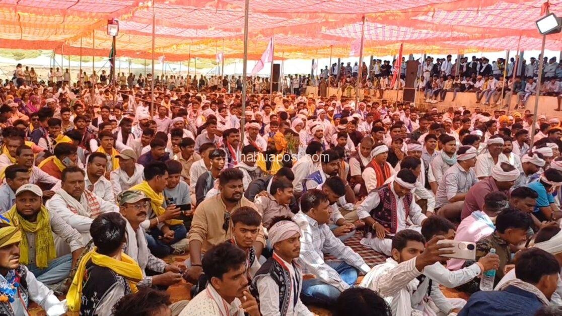 पहला भील प्रदेश एकता महासम्मेलन, चार राज्यों के आदिवासी समाज ने दिखाई एकजुटता, टारगेट विधानसभा में ज्यादा हिस्सेदारी! 5 screenshot 20250430 222327 gallery4796784294468389088