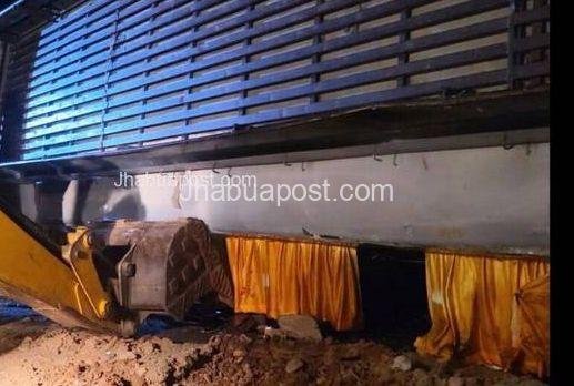 पेटलावद के पास बस दुर्घटना में तीन लोगों की मौत, 13 गंभीर घायल 1 image editor output image 1170164974 17470678187271171949329388430958