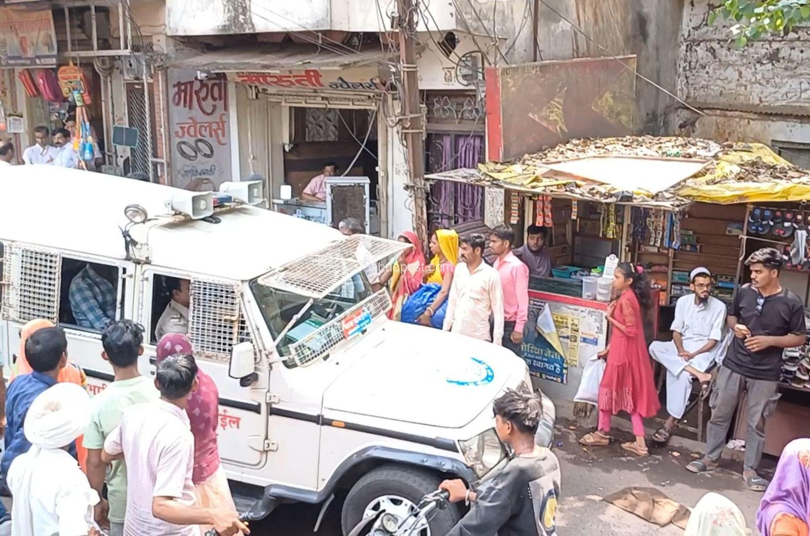 मेडिकल स्टोर से दवा के बदले सल्फास देने से महिला की मौत, मेडिकल संचालक हिरासत में, 9 screenshot 20250516 151037 gallery147044094938565827