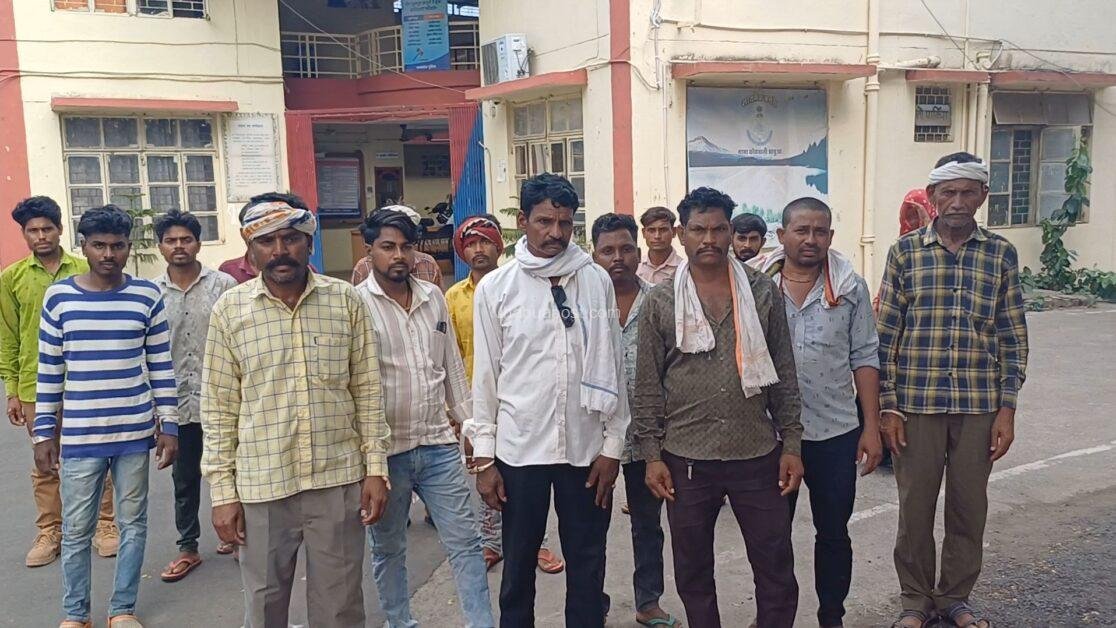 युवक लापता