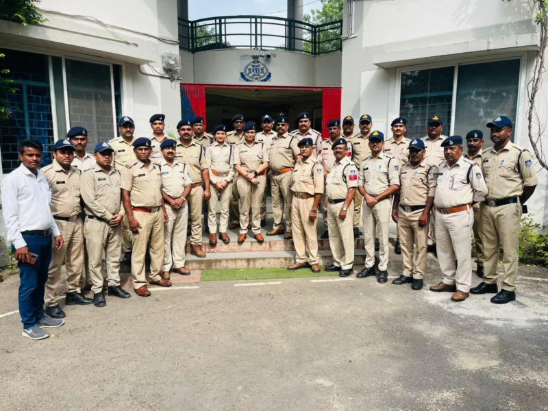 यूनियन बैंक सारंगी में डकैती की योजना बनाते 6 आरोपी हथियारों सहित गिरफ्तार, झपटमारी की घटना का भी खुलासा 1 पेटलावद पुलिस का खुलासा