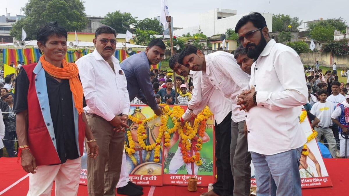 करवड़ में विश्व आदिवासी दिवस पर लोक नृत्य और गीतों की धूम, गायक कलाकारों ने बांधा समा 3 img 20250810 wa00088859841048937789799
