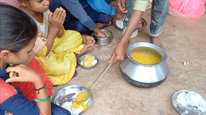 झाबुआ में स्व-सहायता समूहों की आर्थिक तंगी, पोषण आहार वितरण में परेशानी 1 screenshot 20250806 184807 gallery6562537074726208723