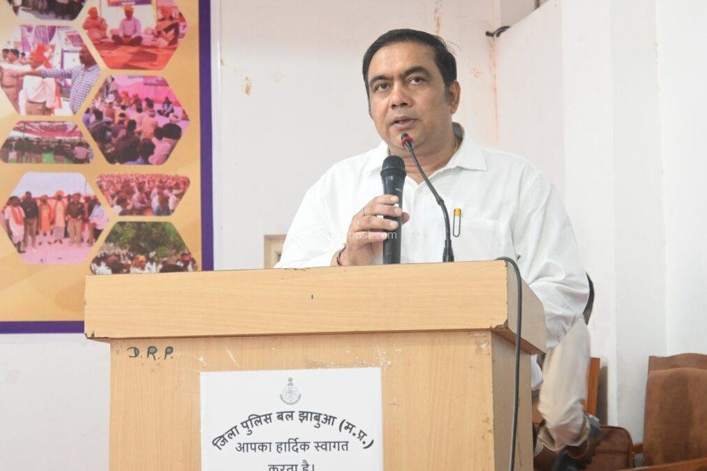 Jhabua एसपी का तबादला: सीएम दौरे से पहले पद्म विलोचन शुक्ल हटाए गए