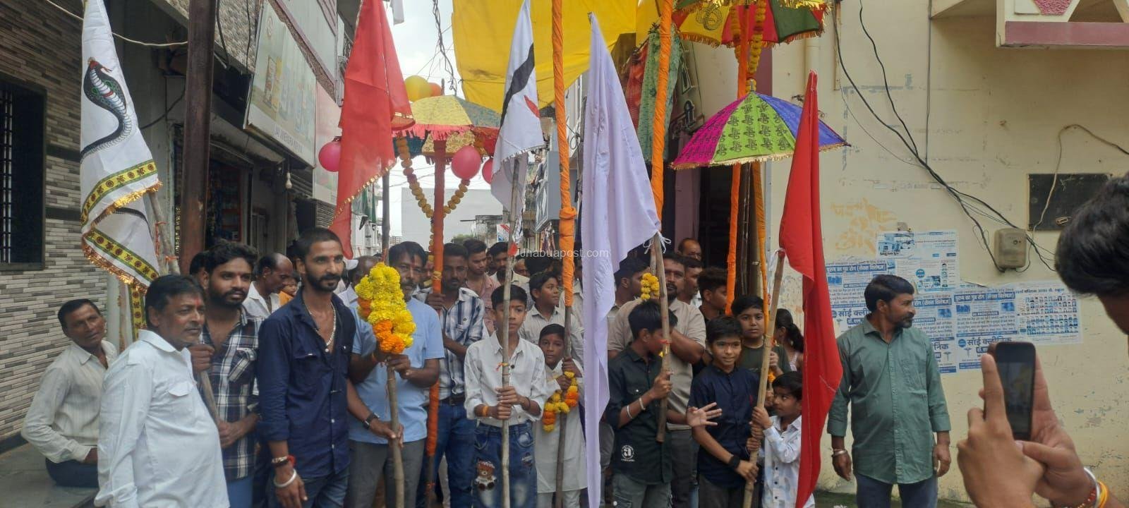 Jhabua news: करवड़ में धूमधाम से निकली सत्यवीर तेजाजी महाराज की निशान यात्रा 10 img 20250903 wa00061557405896728828499