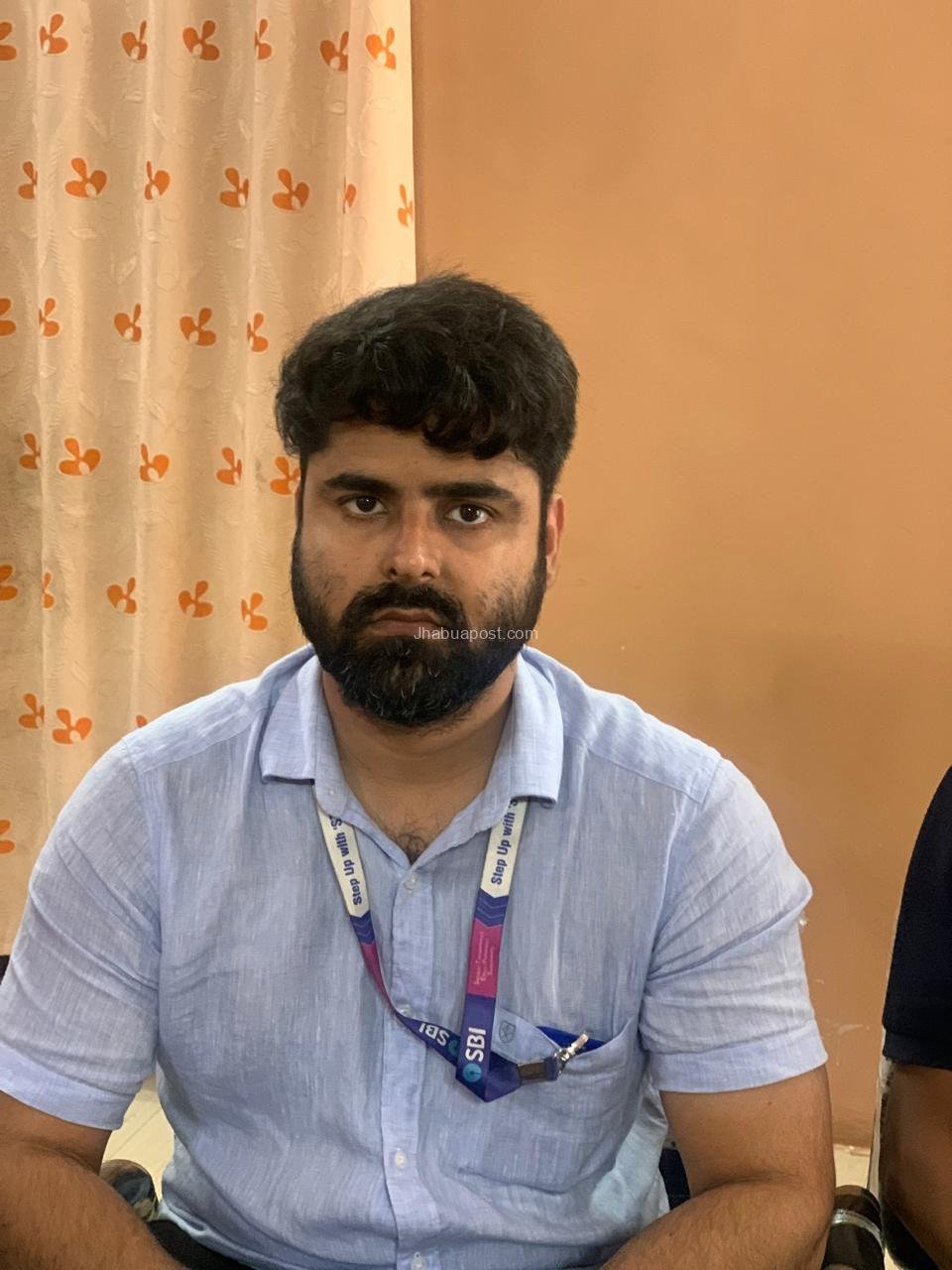 Jhabua News: एसबीआई फील्ड ऑफिसर और हाउस कीपर रिश्वत लेते रंगे हाथों पकड़े गए 1 img 20250904 wa00323102059226501929248