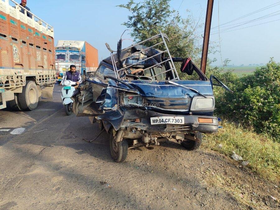 Ratlam: सड़क हादसे में कार सवार युवक की मौत, एक गंभीर 1 img 20251203 wa00264826364892524739205