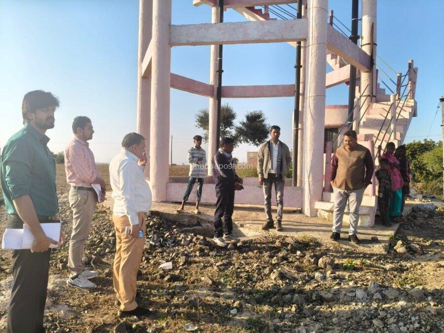 Jhabua News: जिला पंचायत CEO ने किया नल-जल योजनाओं का निरीक्षण, अफसरों को दिए सुधार के निर्देश 1 img 20251226 wa0030806484158876230831