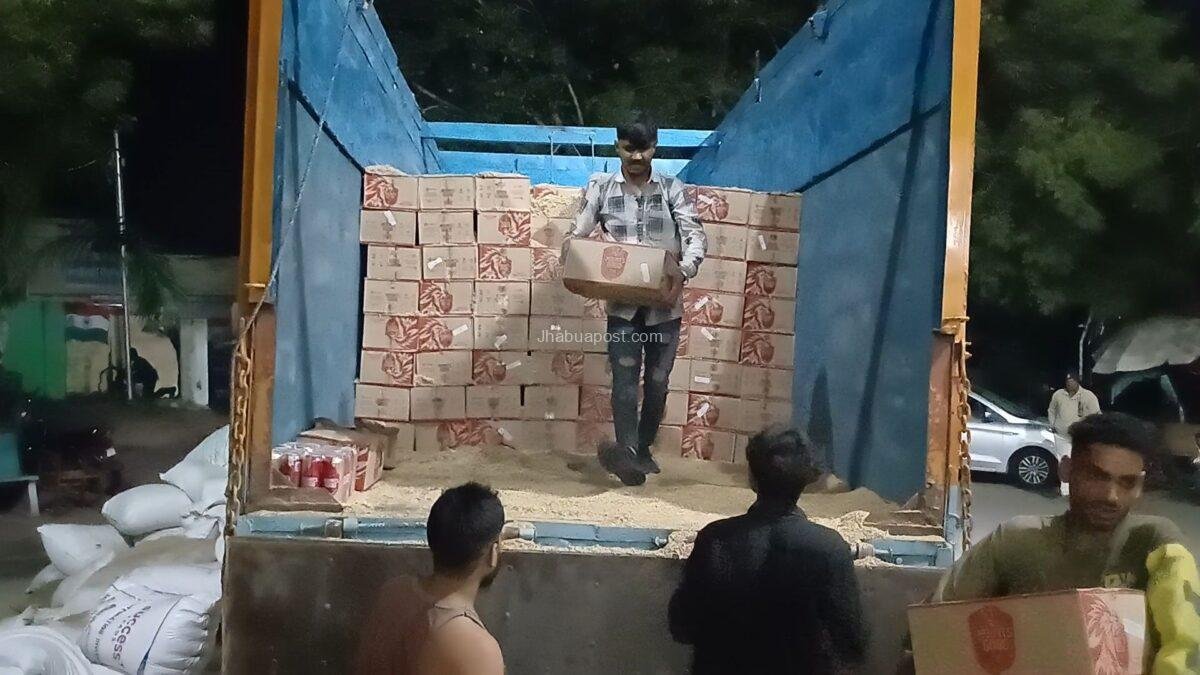 1 करोड़ 2 लाख रुपये की अवैध शराब पकड़ी: झाबुआ पुलिस ने हाईवे पर भरा ट्रक पकड़ा, एक आरोपी गिरफ्तार 1 screenshot 20251203 115829 gallery8863385852583935399