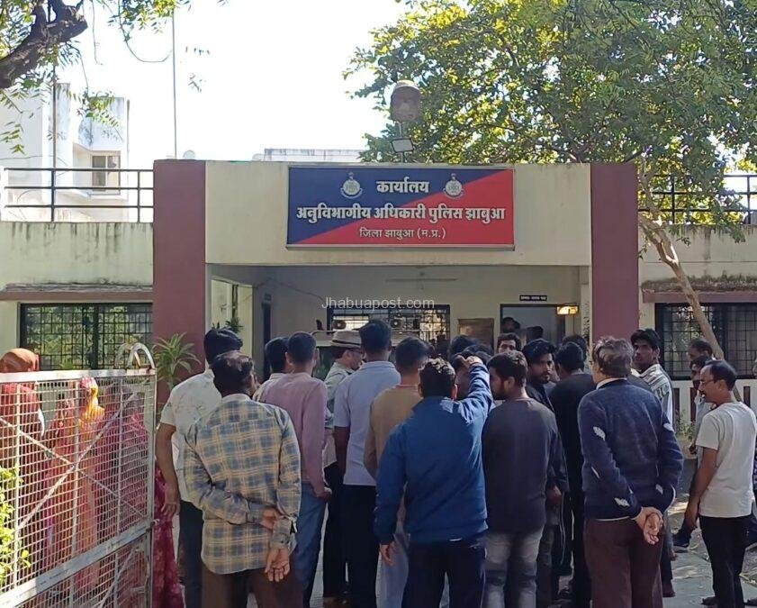 लापता युवती का अब तक सुराग नहीं, पुलिस की कार्यप्रणाली से नाराज परिजन