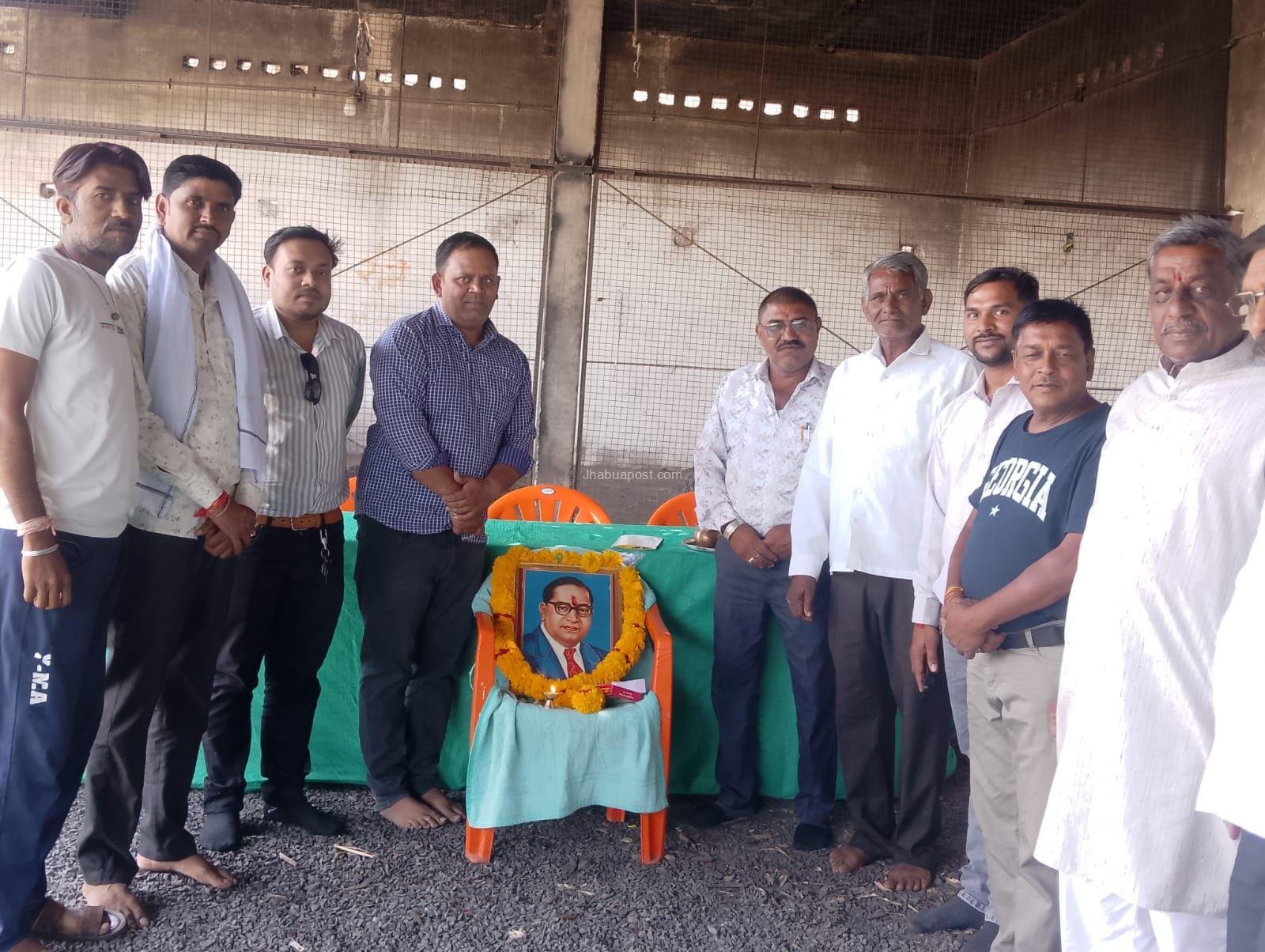 धूमधाम से मनाई गई डॉ. भीमराव अंबेडकर जयंती, ग्रामीणों ने ली नशा मुक्ति की शपथ; ग्राम सभा में लिए गए अहम फैसले 2 img 20260414 wa00478045160789487940642