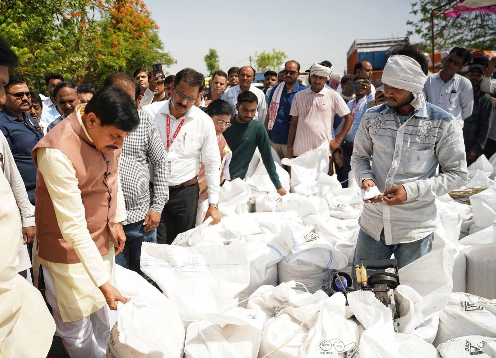 MP के किसानों को बड़ी राहत: स्लॉट बुकिंग की तारीख बढ़ी! 14 fb img 17776062617628842143250299951666