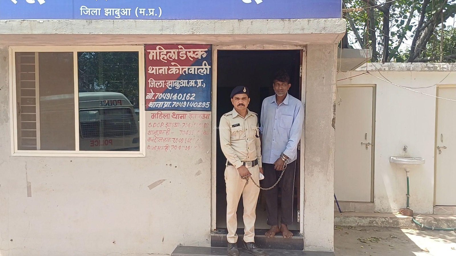 झाबुआ क्राइम: जिस दोस्त के साथ अक्सर छलकते थे जाम, उसी ने 'टॉमी' से वार कर सुला दी मौत की नींद 24 झाबुआ क्राइम: जिस दोस्त के साथ अक्सर छलकते थे जाम, उसी ने ‘टॉमी’ से वार कर सुला दी मौत की नींद