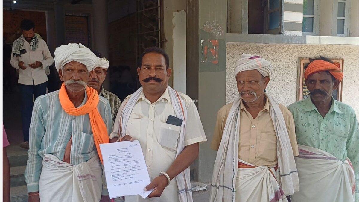 Jhabua भैंस चोरी मामला: 1 लाख की 'मुर्रा' भैंस 25 हजार में बेची,खरीदार पर भी एफआईआर की मांग 11 Jhabua भैंस चोरी मामला: 1 लाख की ‘मुर्रा’ भैंस 25 हजार में बेची,खरीदार पर भी एफआईआर की मांग