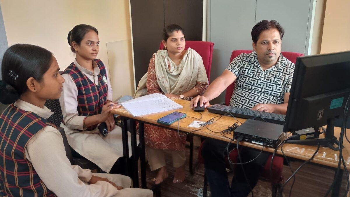 Jhabua-License-Camp: मां त्रिपुरा कॉलेज में बना फ्री ‘लर्निंग लाइसेंस’