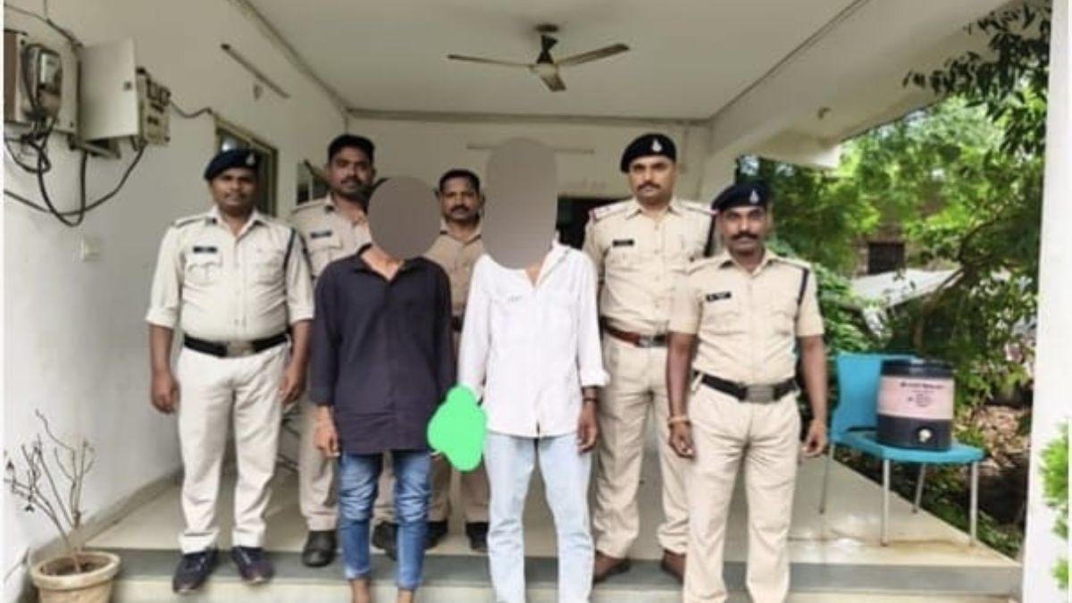 Jhabua Police Action: महिला से छेड़छाड़ कर सोशल मीडिया पर वीडियो वायरल करने वाले 5 मनचले गिरफ्तार